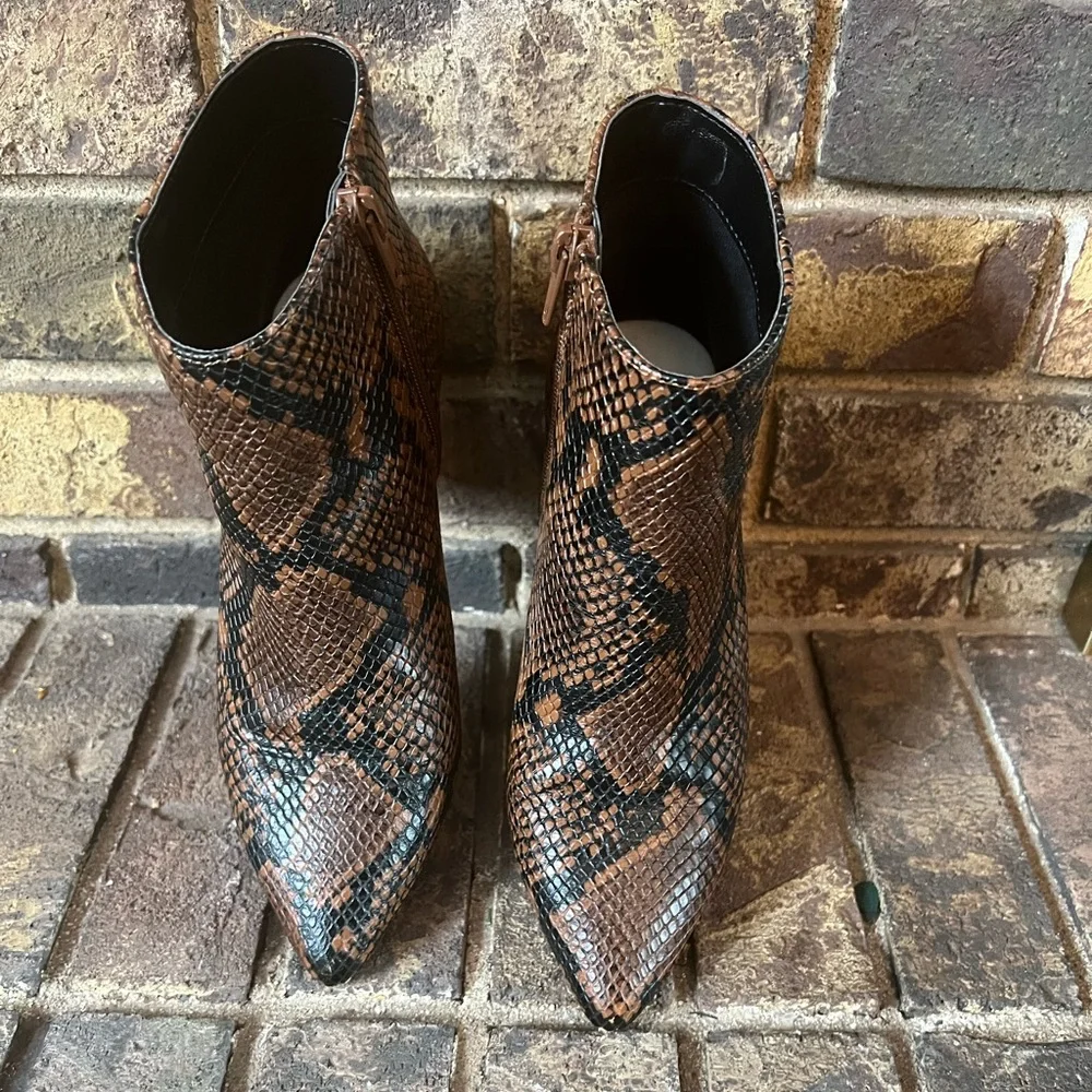 KENSIE Womens Chestnut Snake Brown Snake Print Leticia Leather Booties‎ 5.5 M - Picture 4 of 8